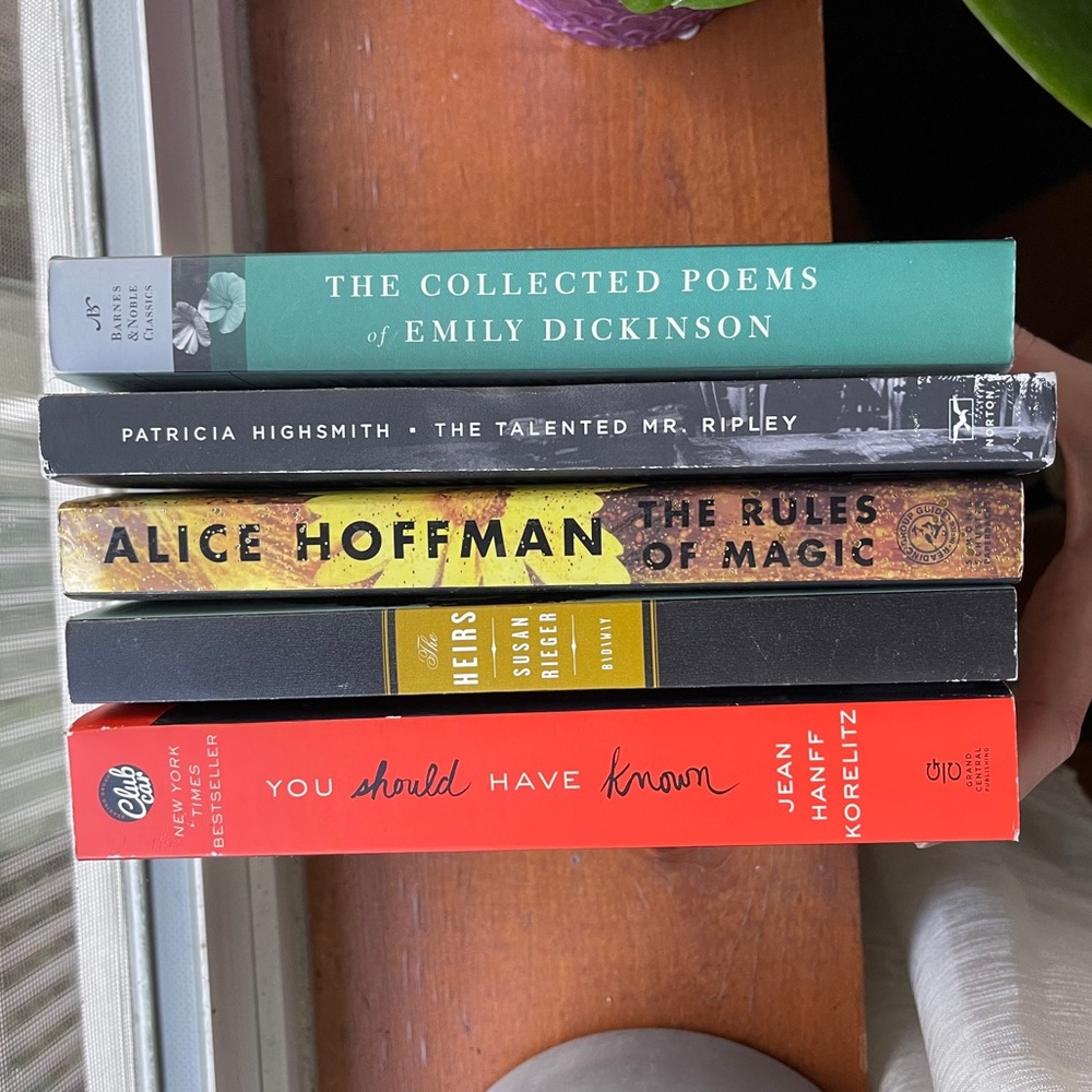 📚 Book Assortment 📚